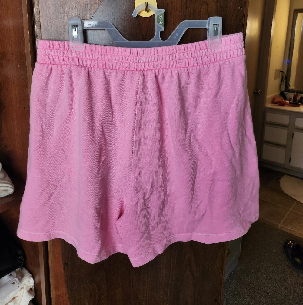 Old Navy Socomfy Terry Shorts - Picture 3 of 3